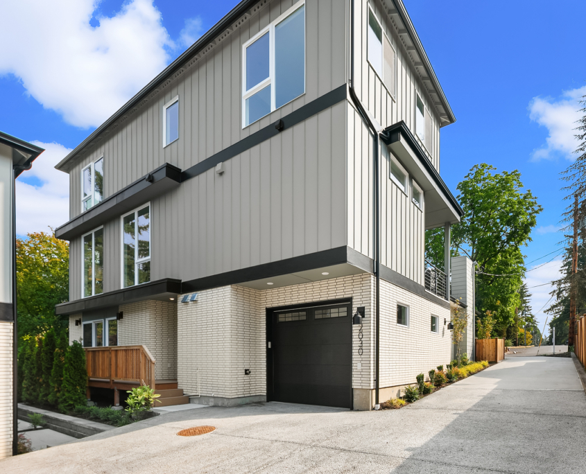 2030 NE 123rd St | Seattle